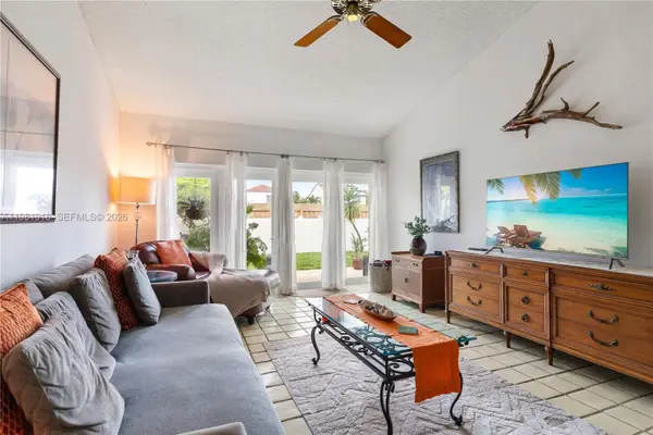 19994 NE 5th Ct #3C, Miami, FL 33179