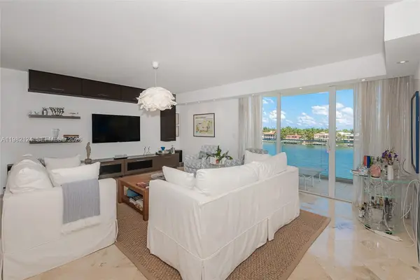 19707 E Turnberry Way #5E, Aventura, FL 33180