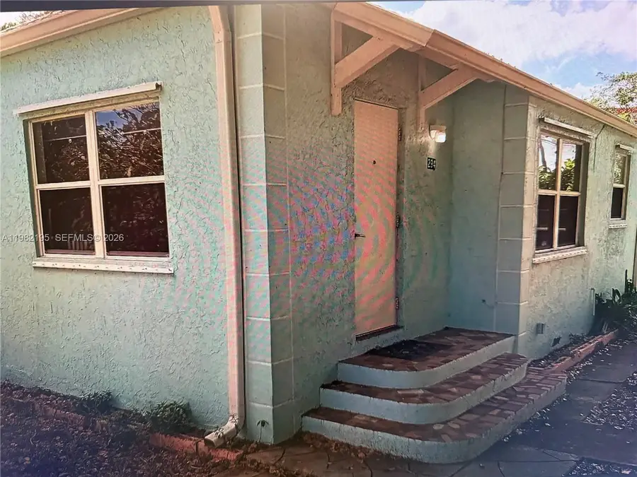 294 NE 57th St, Miami, FL 33137 - #2