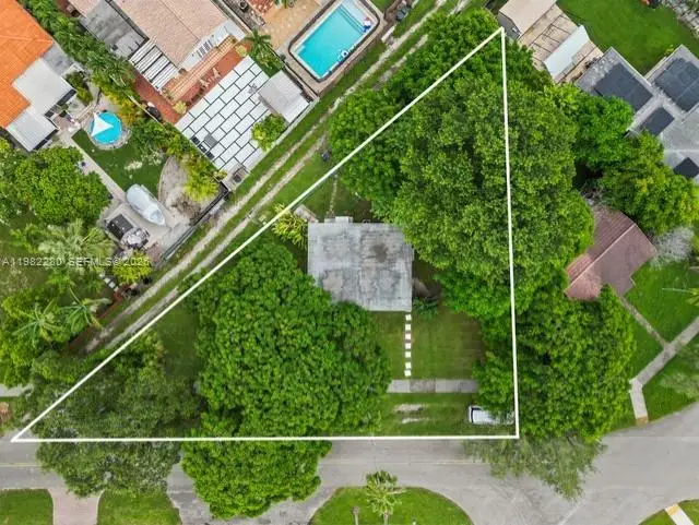 201 Flagler Dr, Miami Springs, FL 33166 - #2