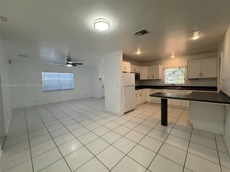 65 Bentley Dr, Miami Springs, FL 33166 - #3