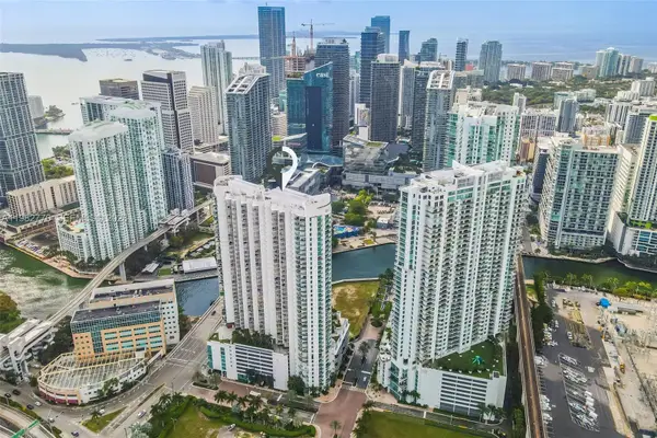 350 S Miami Ave #2412, Miami, FL 33130