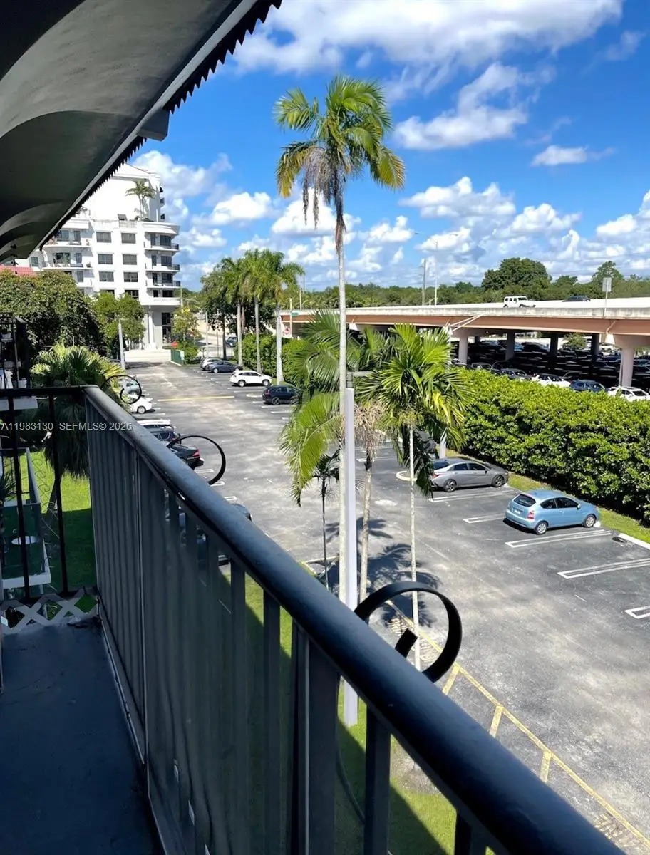 8107 SW 72nd Ave #423E, Miami, FL 33143 - #1