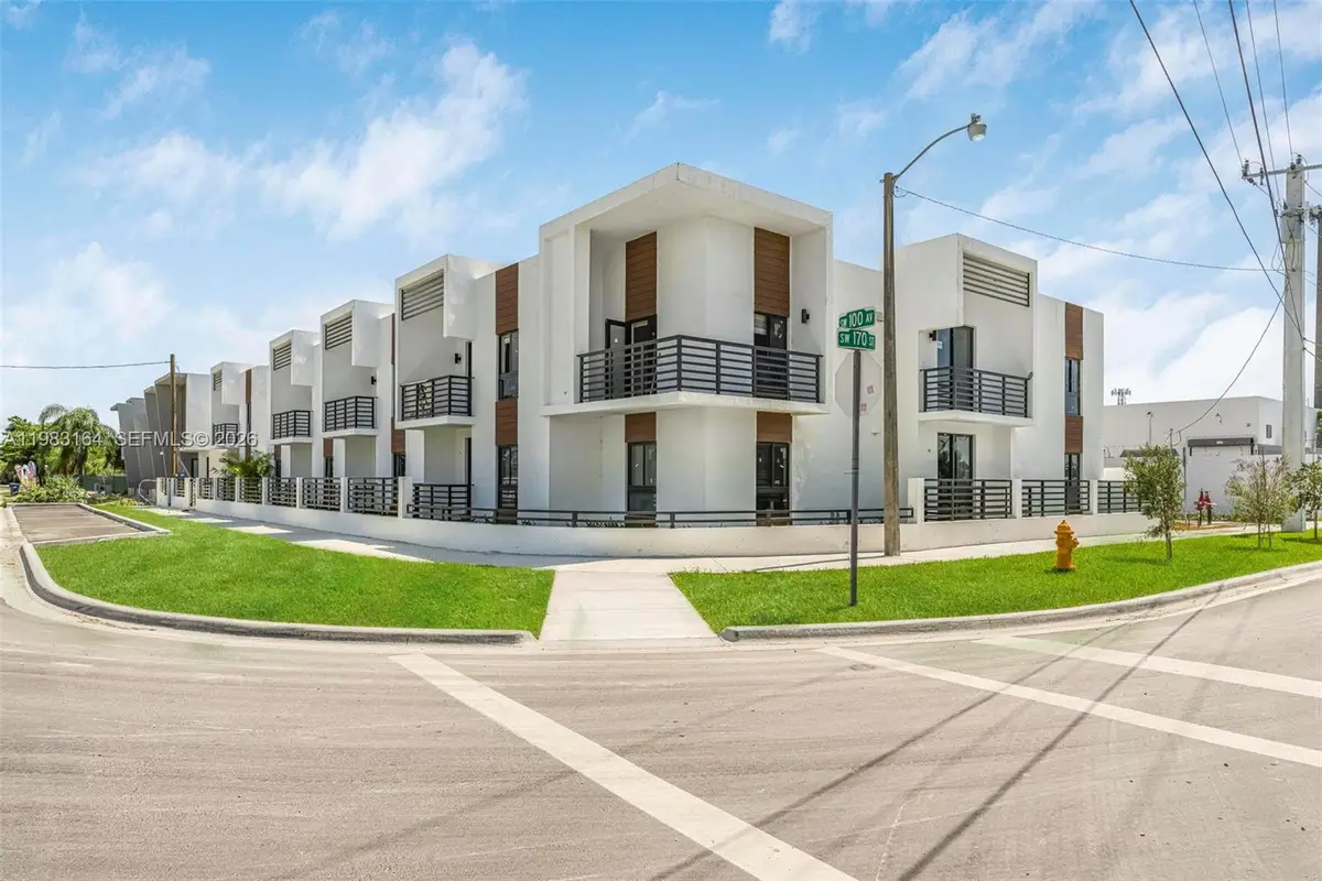 16955 SW 100th Ave, Miami, FL 33157 - #1