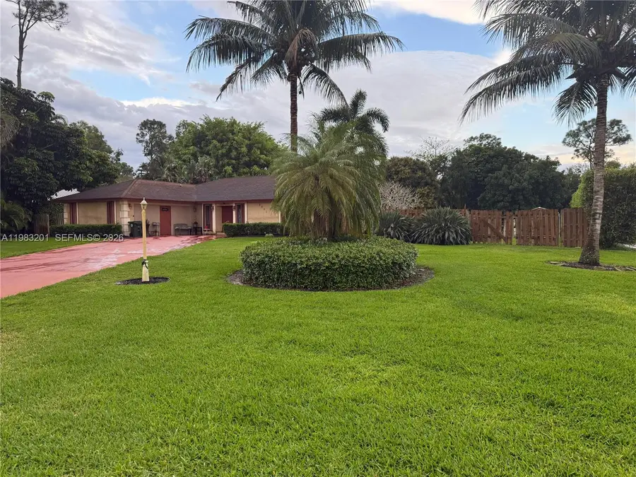 5940 Piney Ct, Greenacres, FL 33463 - #2