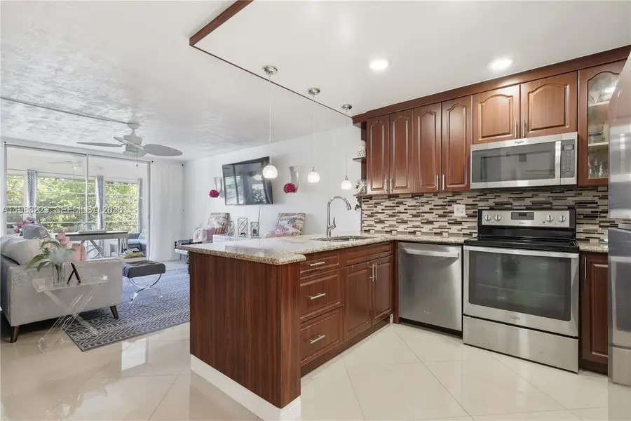 7100 NW 17th St #210, Plantation, FL 33313 - #2