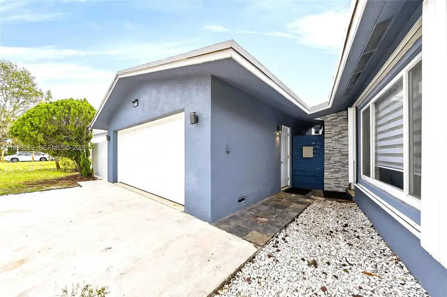 2150 SW 37th Ave, Fort Lauderdale, FL 33312 - #3