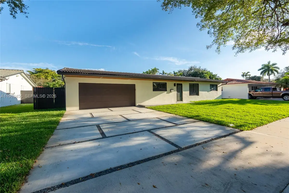 14515 Mahogany Ct, Miami Lakes, FL 33014 - #1