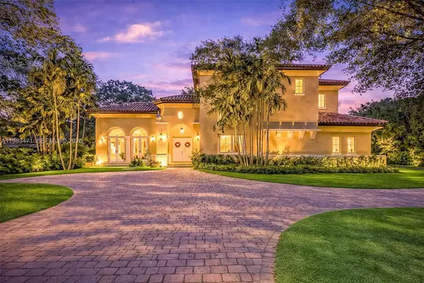 6075 SW 85th Ave, Miami, FL 33143