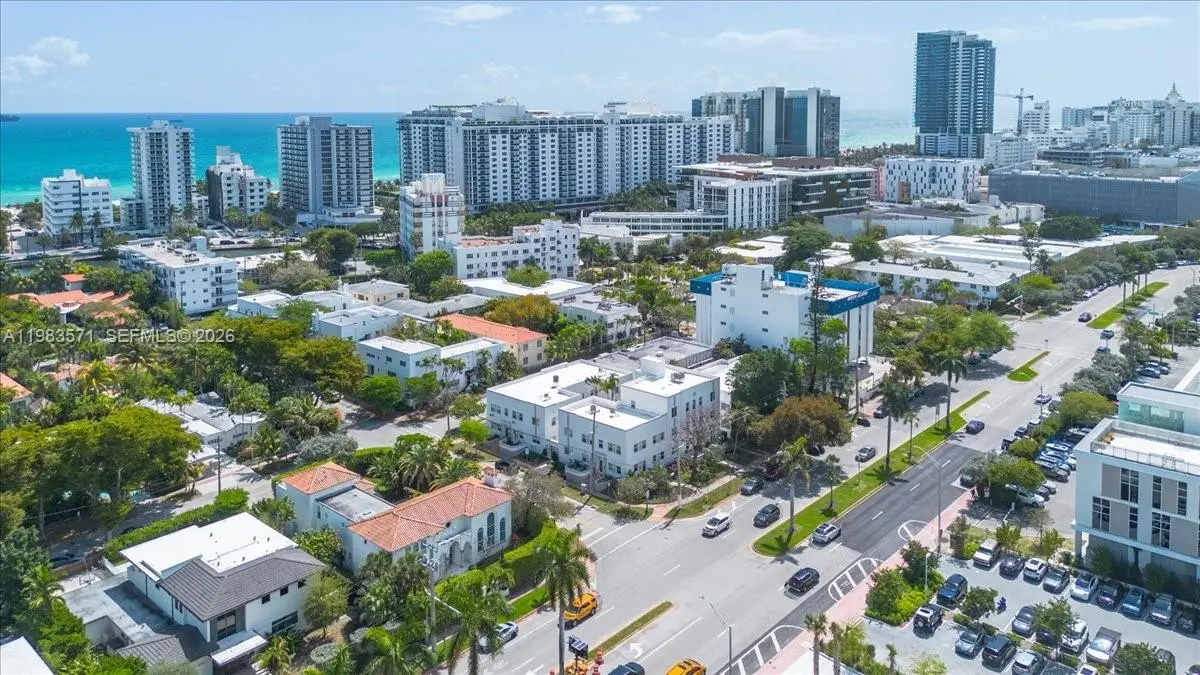 2463 Pine Tree Dr #PH, Miami Beach, FL 33140 - #1