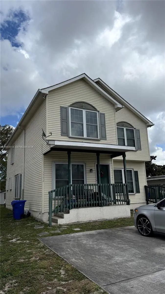 1738 SW 44th Ter, Fort Lauderdale, FL 33317 - #1