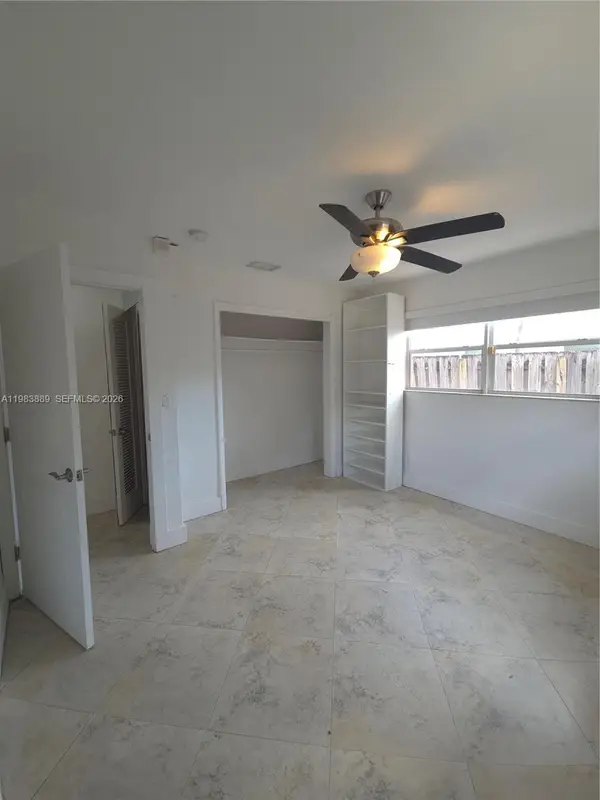 804 NE 2nd St, Hallandale Beach, FL 33009