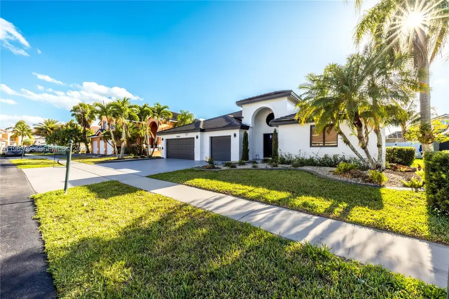 930 NW 197th Ave, Pembroke Pines, FL 33029 - #2