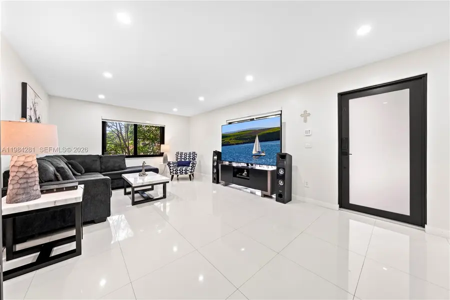 2415 W 67th Pl #8-11, Hialeah, FL 33016 - #3