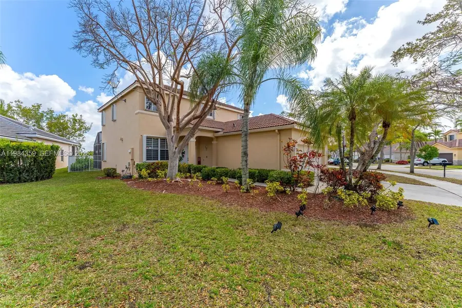 627 Willow Bend Rd, Weston, FL 33327 - #3