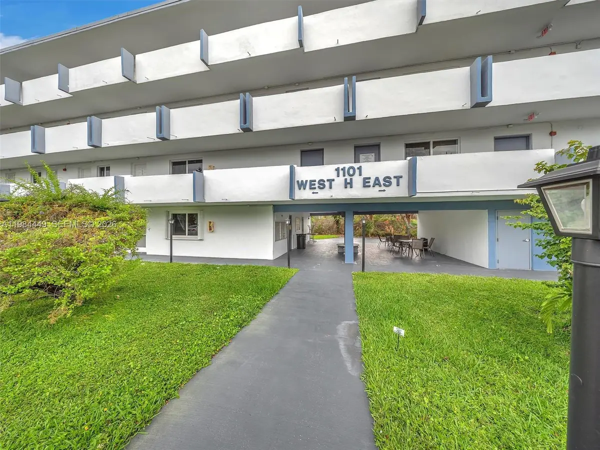 1101 NE 191st St #307, Miami, FL 33179 - #1
