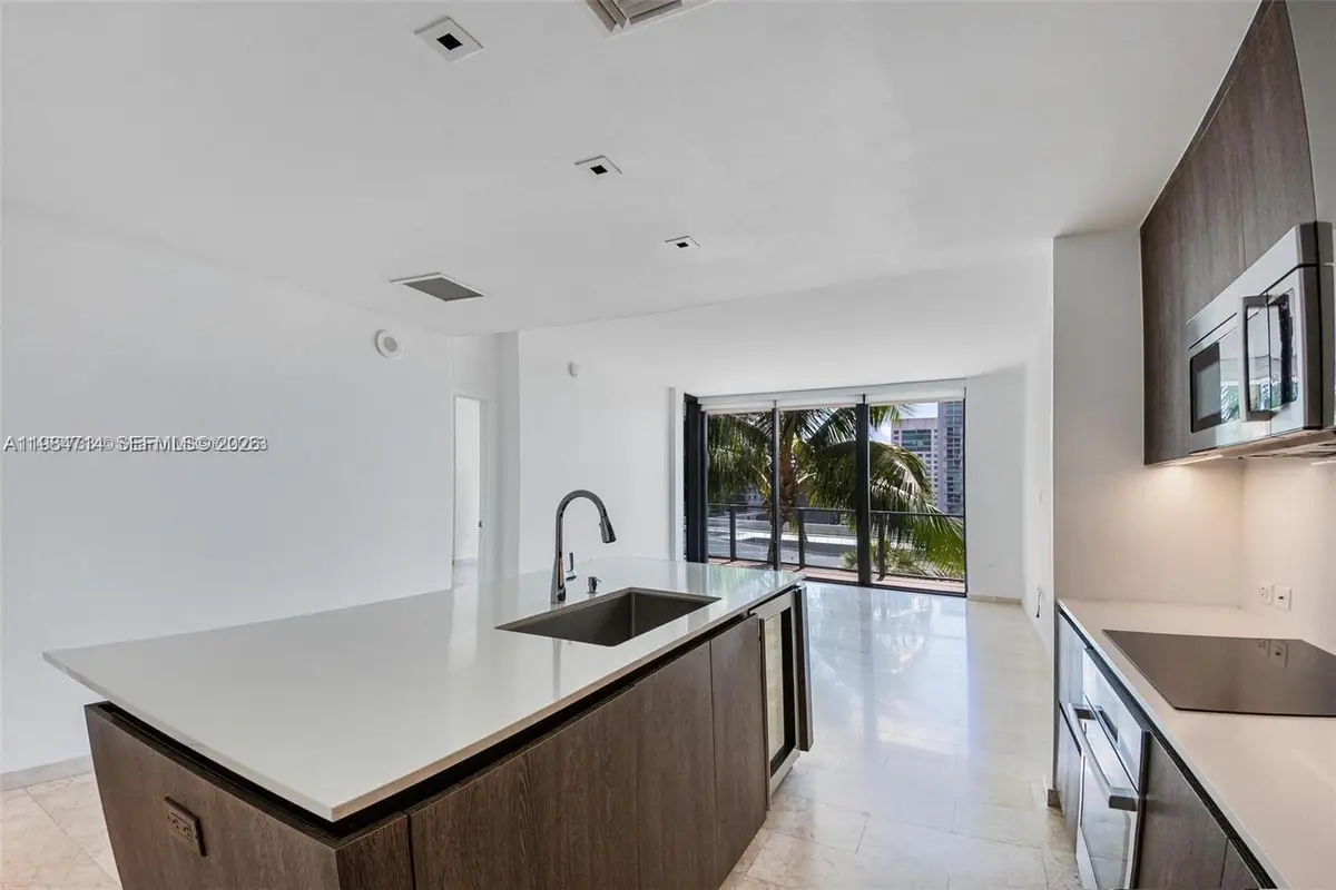 68 SE 6th St #806, Miami, FL 33131 - #1