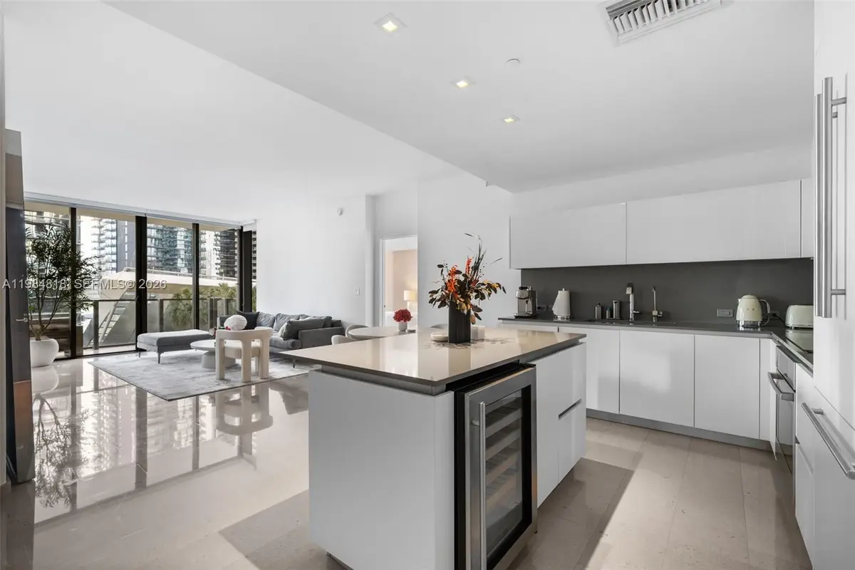 88 SW 7th St #809, Miami, FL 33130 - #1