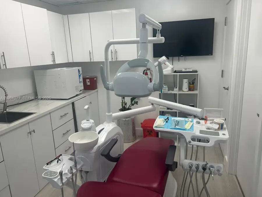 SW 7245 Sw, South Miami, FL 33143 - #2