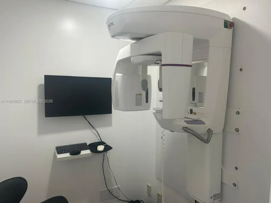 SW 7245 Sw, South Miami, FL 33143 - #3