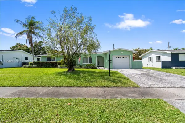 19900 SW 87th Ct, Cutler Bay, FL 33157