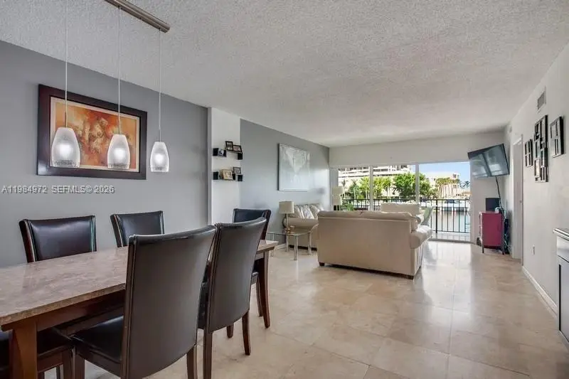 2455 Flamingo Dr #201, Miami Beach, FL 33140 - #2