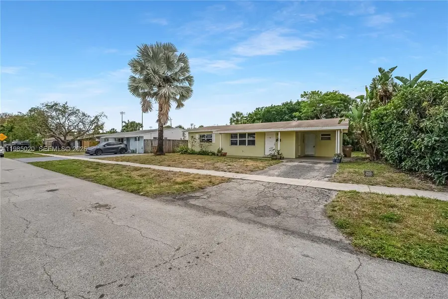 340 SE 4th St, Deerfield Beach, FL 33441 - #2