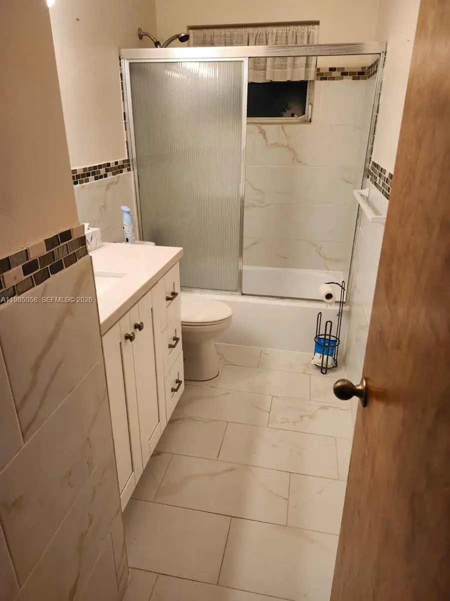 690 NW 19th St, Homestead, FL 33030 - #2