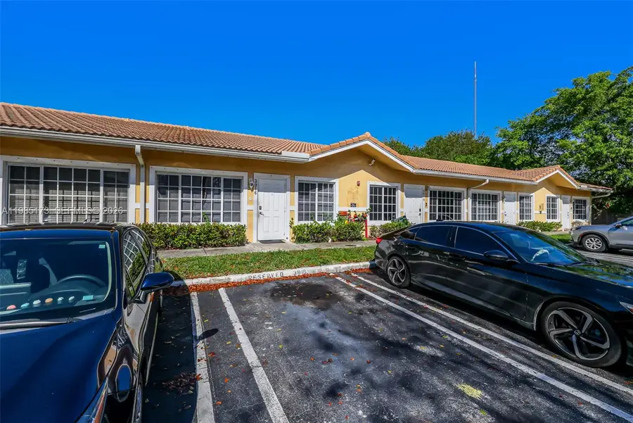 3916 SW 48th Ave, Pembroke Park, FL 33023 - #3