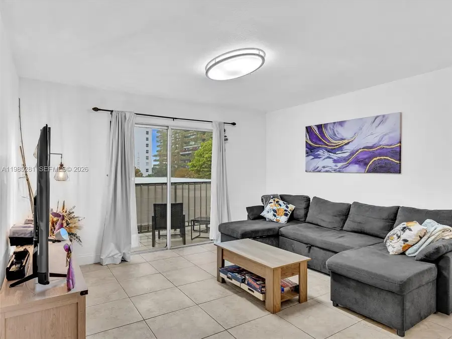 1236 Alton Rd #304, Miami Beach, FL 33139 - #2