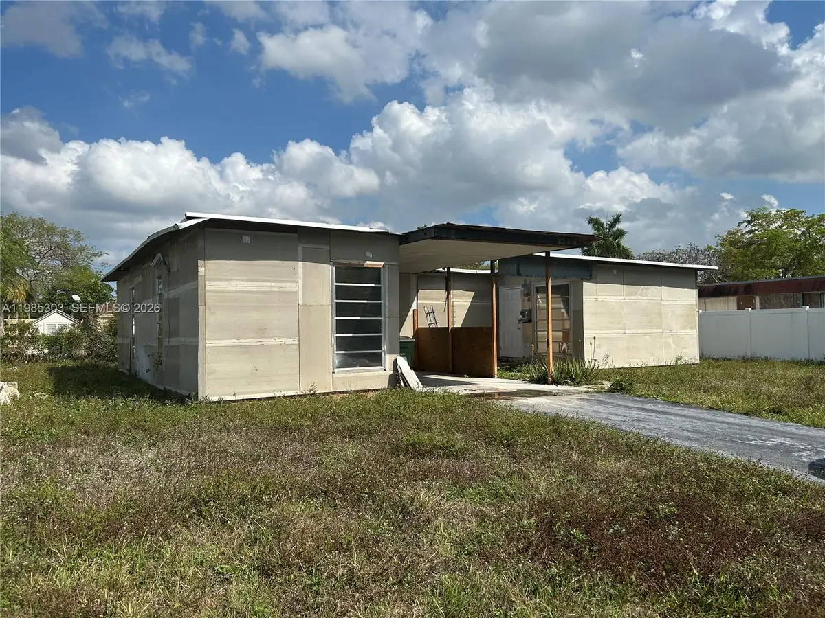 7802 NW 68th Ter, Tamarac, FL 33321 - #1