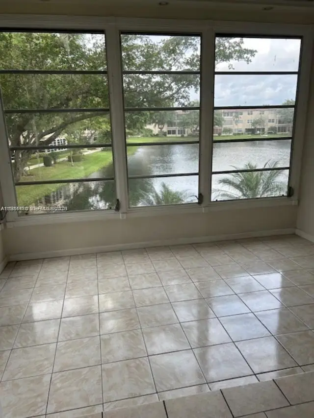 5103 NW 35th St #503, Lauderdale Lakes, FL 33319 - #2