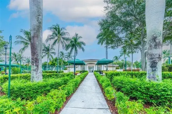 9599 Weldon Cir #A203, Tamarac, FL 33321