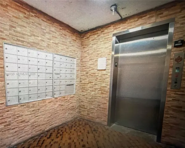 9441 SW 4th St #111, Miami, FL 33174