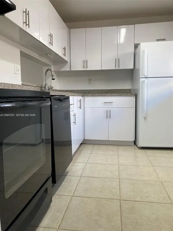 8420 SW 133rd Ave Rd #422, Miami, FL 33183