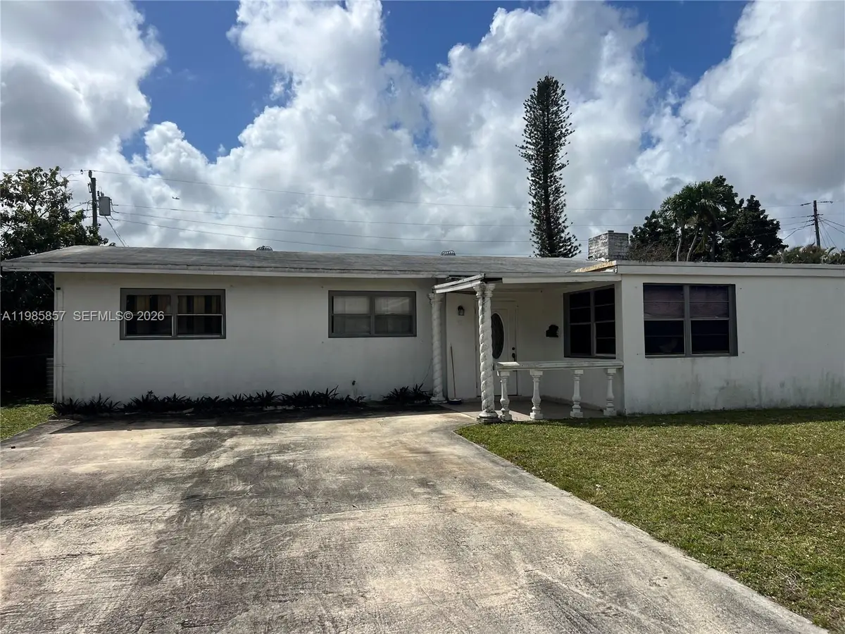 30 NE 193rd Ter, Miami, FL 33179 - #1