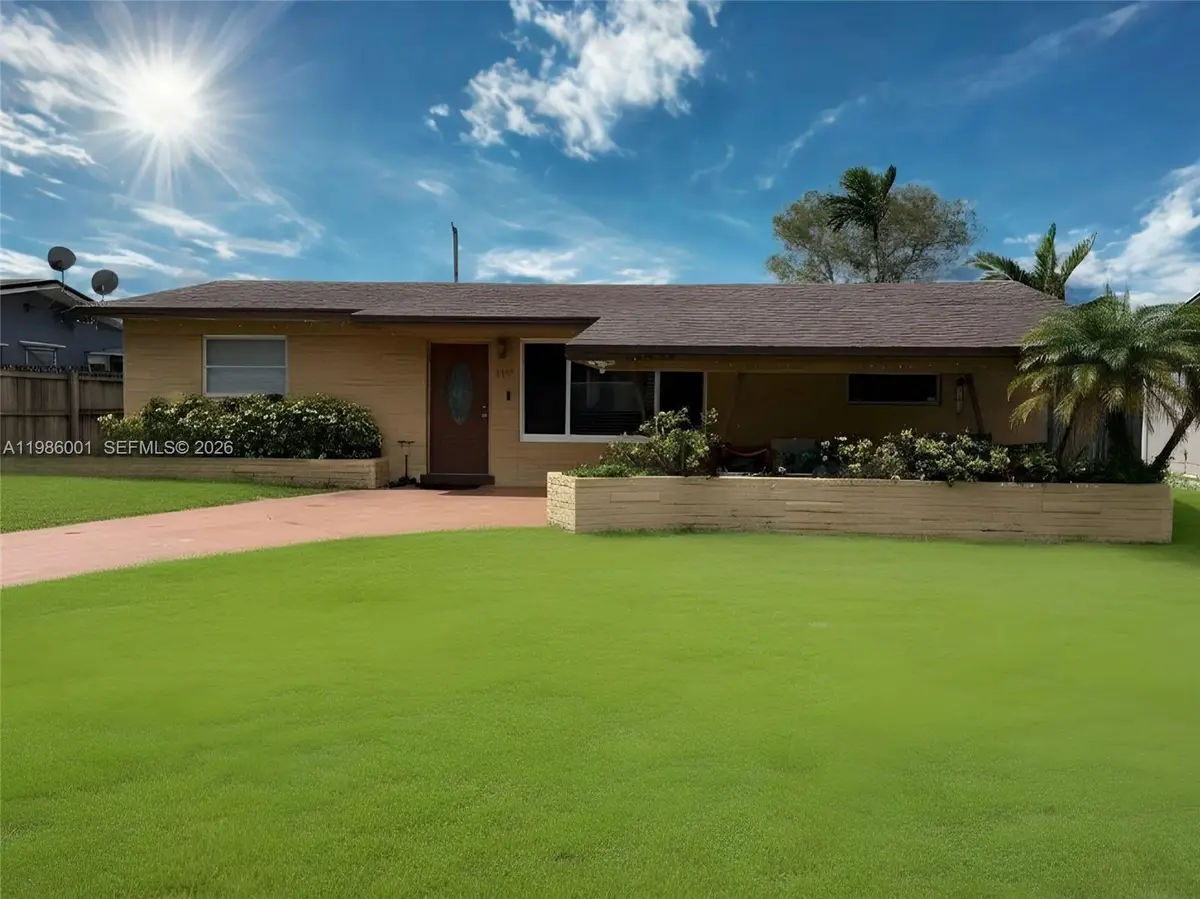 1833 SW 43rd Ave, Fort Lauderdale, FL 33317 - #1