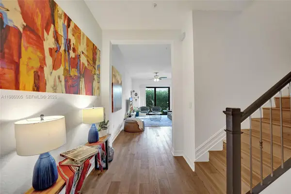 11607 SW 13th Dr, Pembroke Pines, FL 33025