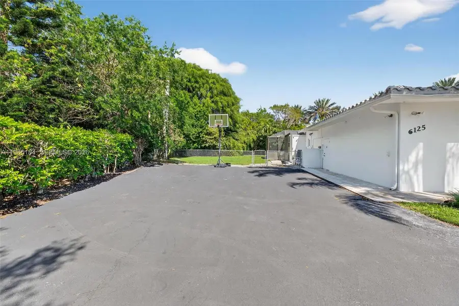 6125 SW 109th St, Pinecrest, FL 33156 - #3