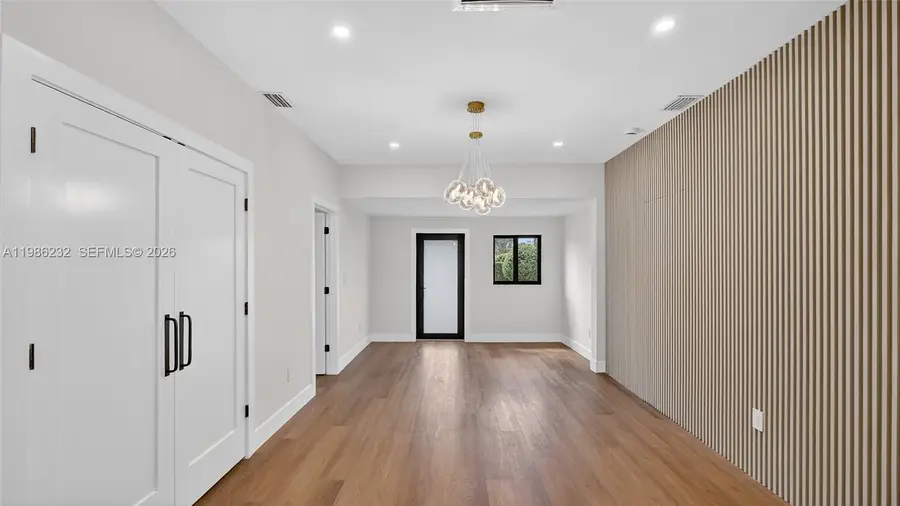 3135 SW 7th St, Miami, FL 33135 - #3