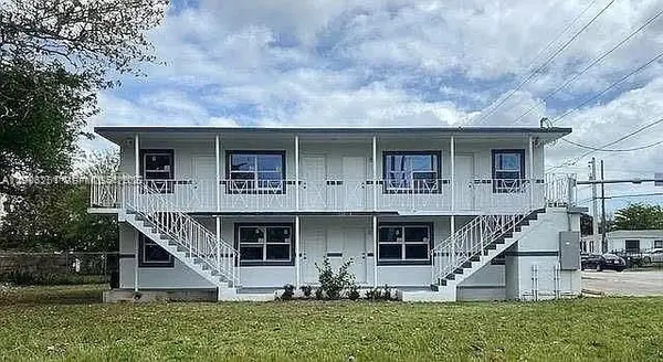 1277 NW 58th St, Miami, FL 33142
