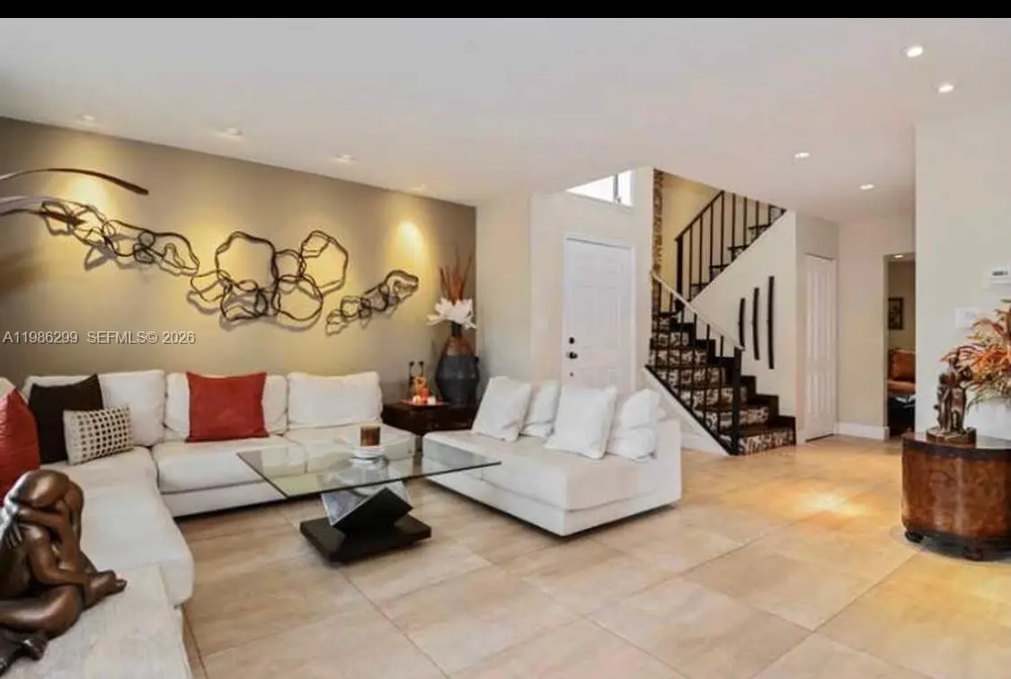 2991 Lakewood Ln #329, Hollywood, FL 33021 - #1