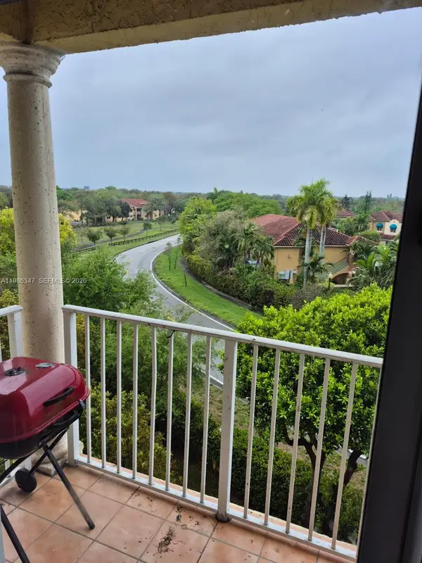 6930 NW 179th St #403-8, Hialeah, FL 33015