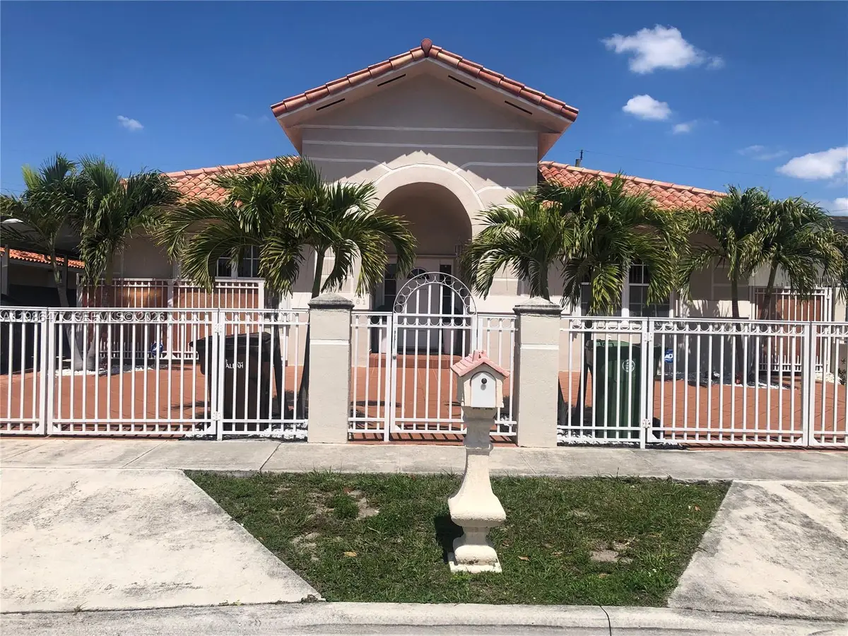 661 NE 4th Pl, Hialeah, FL 33010 - #1