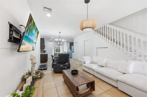 5918 Woodlands Blvd, Tamarac, FL 33319