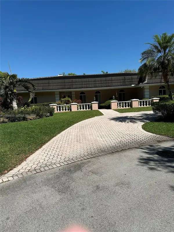 10805 SW 128th Ter, Miami, FL 33176