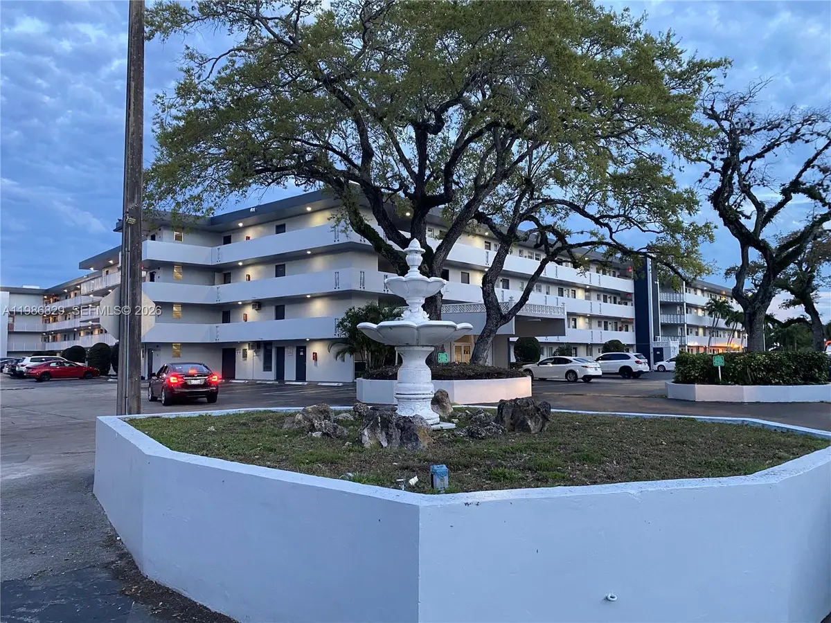 443 NE 195th St #436, Miami, FL 33179 - #1