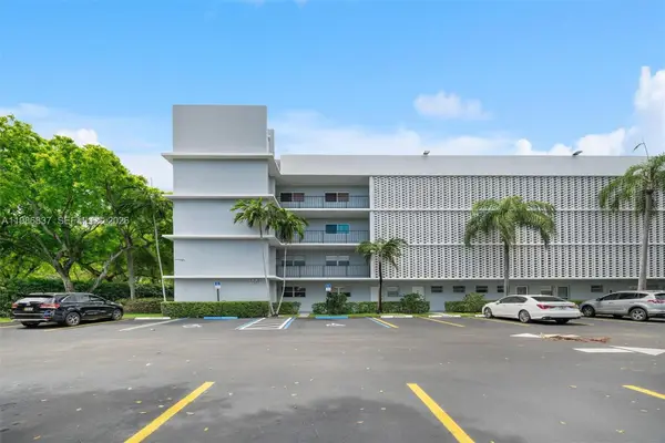 871 NE 195th St #202, Miami, FL 33179