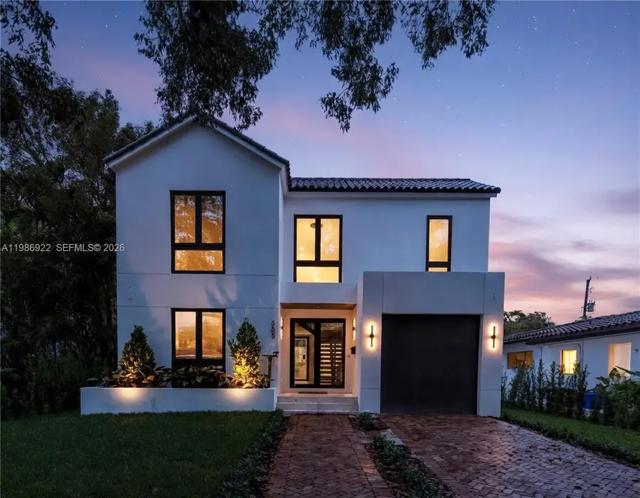 555 Catalonia Ave, Coral Gables, FL 33134 - #2