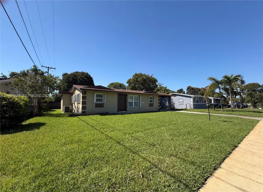 4910 NW 15th Ct, Lauderhill, FL 33313 - #2